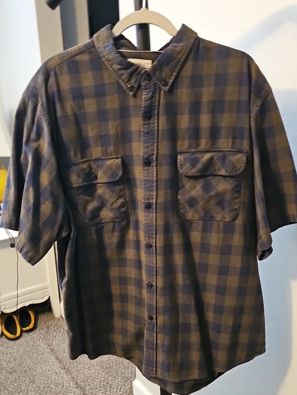 All MENS DUBINIK BRAND SHIRTS 2 FOR $20 4 FOR $35 Navy & Olive